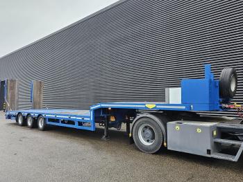 3 AXLE SEMI / EXTENDABLE / HYDR. RAMPEN